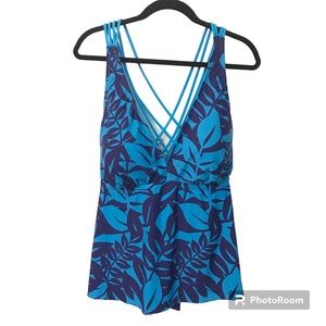 Swimsuits for All Blue Floral print Bathing Suit top Tankini 24 Criss cross